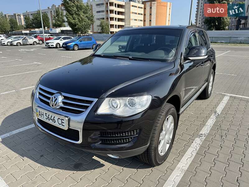 Внедорожник / Кроссовер Volkswagen Touareg 2007 в 