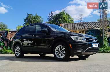 Позашляховик / Кросовер Volkswagen Touareg 2017 в Харкові
