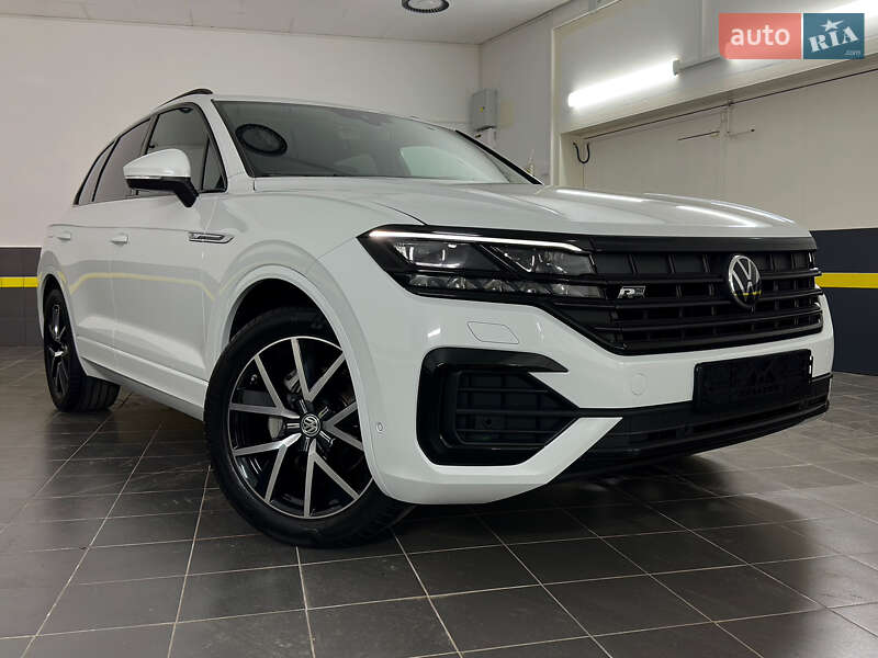Внедорожник / Кроссовер Volkswagen Touareg 2021 в Казатине