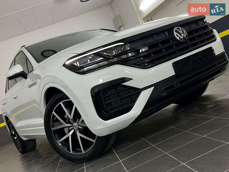 Внедорожник / Кроссовер Volkswagen Touareg 2021 в Казатине