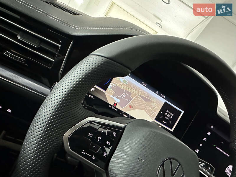 Внедорожник / Кроссовер Volkswagen Touareg 2021 в Казатине