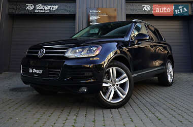 Позашляховик / Кросовер Volkswagen Touareg 2011 в 