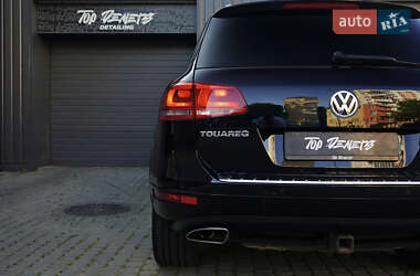 Позашляховик / Кросовер Volkswagen Touareg 2011 в 