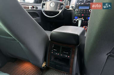 Позашляховик / Кросовер Volkswagen Touareg 2008 в 