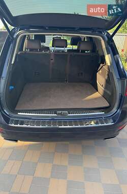 Позашляховик / Кросовер Volkswagen Touareg 2011 в 
