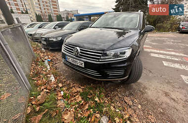 Внедорожник / Кроссовер Volkswagen Touareg 2017 в Львове