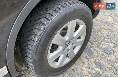 Внедорожник / Кроссовер Volkswagen Touareg 2013 в 