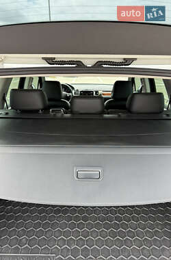 Внедорожник / Кроссовер Volkswagen Touareg 2013 в 