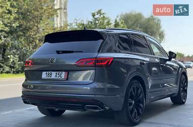 Позашляховик / Кросовер Volkswagen Touareg 2018 в 