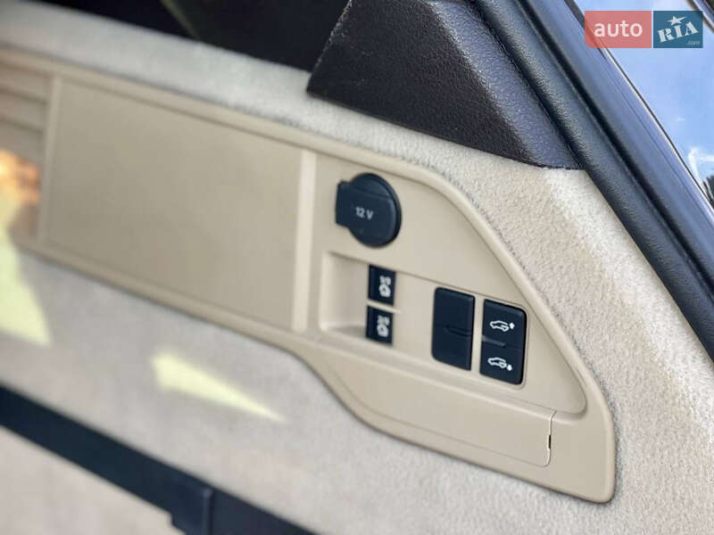 Позашляховик / Кросовер Volkswagen Touareg 2016 в Львові