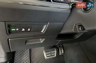 Внедорожник / Кроссовер Volkswagen Touareg 2019 в 