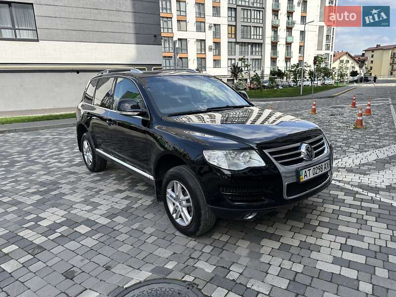 Внедорожник / Кроссовер Volkswagen Touareg 2008 в Ивано-Франковске