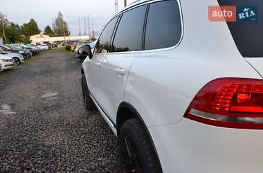 Внедорожник / Кроссовер Volkswagen Touareg 2012 в 