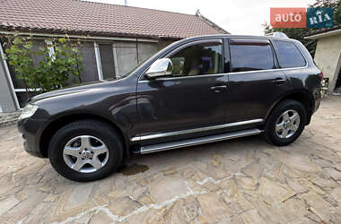 Внедорожник / Кроссовер Volkswagen Touareg 2007 в 