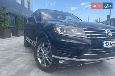 Внедорожник / Кроссовер Volkswagen Touareg 2014 в 