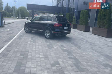Внедорожник / Кроссовер Volkswagen Touareg 2014 в 