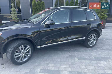 Внедорожник / Кроссовер Volkswagen Touareg 2014 в 