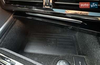 Внедорожник / Кроссовер Volkswagen Touareg 2020 в 