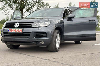Позашляховик / Кросовер Volkswagen Touareg 2013 в Луцьку