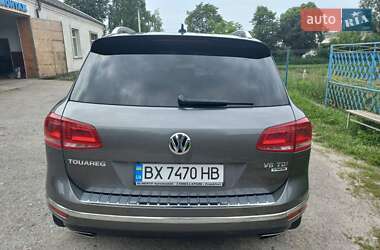 Внедорожник / Кроссовер Volkswagen Touareg 2017 в 