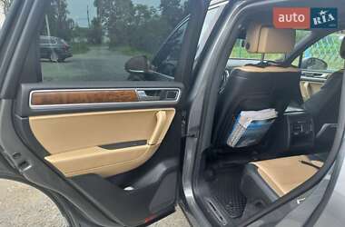 Внедорожник / Кроссовер Volkswagen Touareg 2017 в 