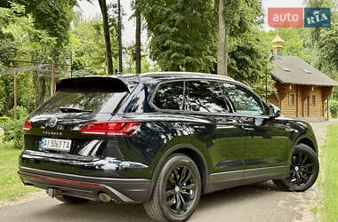 Позашляховик / Кросовер Volkswagen Touareg 2020 в 