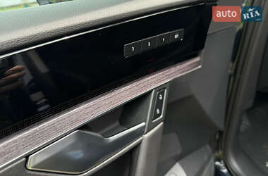 Позашляховик / Кросовер Volkswagen Touareg 2020 в 