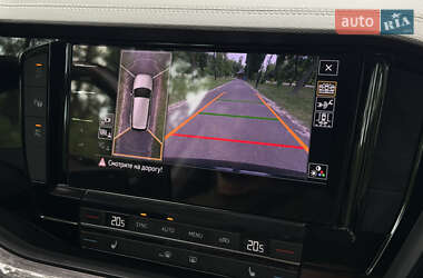 Позашляховик / Кросовер Volkswagen Touareg 2020 в 