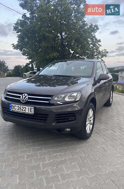 Внедорожник / Кроссовер Volkswagen Touareg 2012 в 
