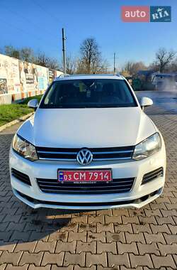 Позашляховик / Кросовер Volkswagen Touareg 2013 в Чернівцях