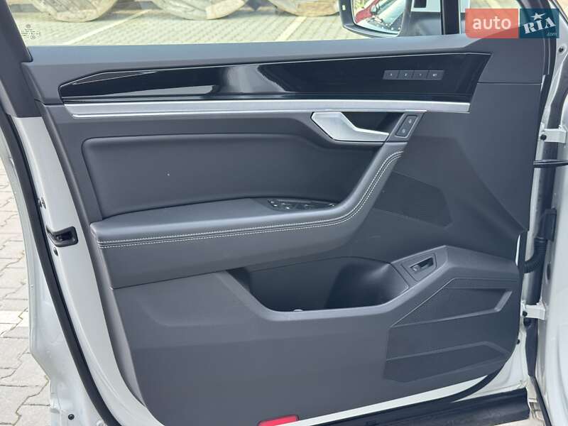 Внедорожник / Кроссовер Volkswagen Touareg 2018 в Черновцах