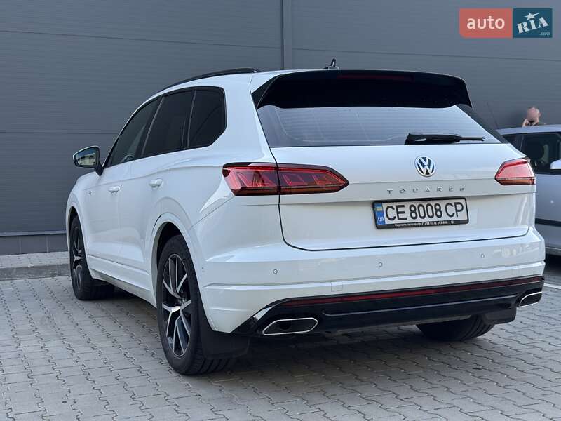 Внедорожник / Кроссовер Volkswagen Touareg 2018 в Черновцах