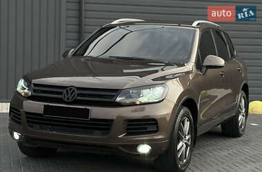 Внедорожник / Кроссовер Volkswagen Touareg 2012 в Кропивницком