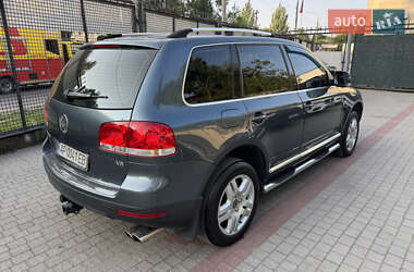 Внедорожник / Кроссовер Volkswagen Touareg 2004 в 