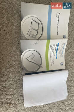 Внедорожник / Кроссовер Volkswagen Touareg 2012 в 