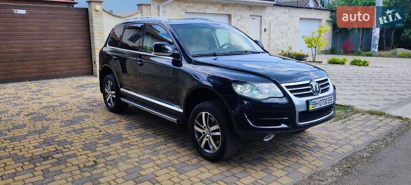 Внедорожник / Кроссовер Volkswagen Touareg 2008 в Одессе