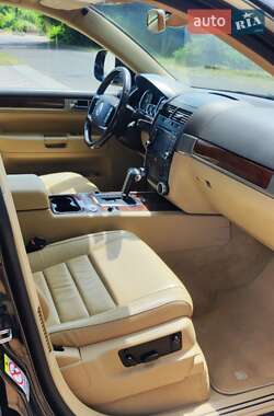 Позашляховик / Кросовер Volkswagen Touareg 2008 в 