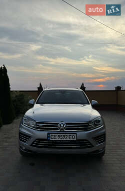 Внедорожник / Кроссовер Volkswagen Touareg 2016 в Полтаве