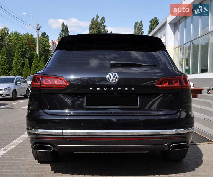 Внедорожник / Кроссовер Volkswagen Touareg 2018 в Одессе