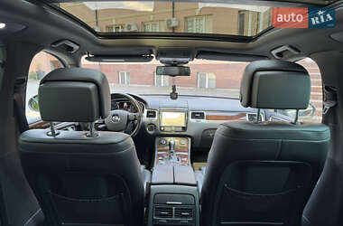 Внедорожник / Кроссовер Volkswagen Touareg 2015 в 