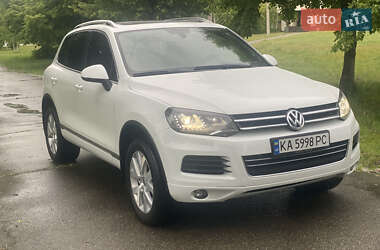 Позашляховик / Кросовер Volkswagen Touareg 2013 в Києві