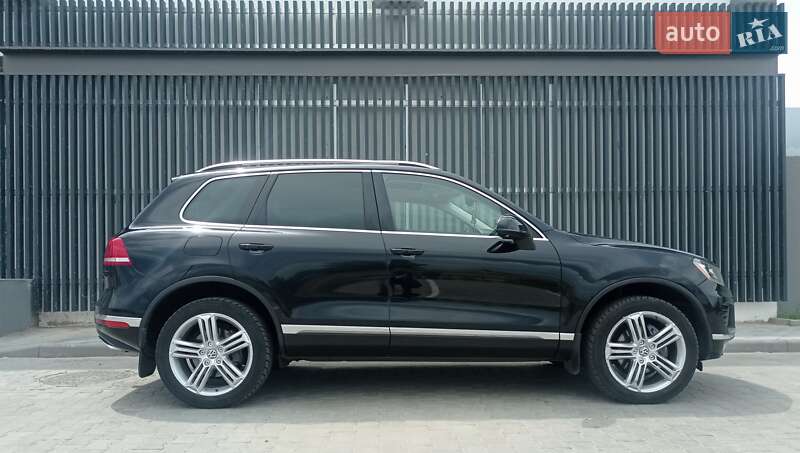 Позашляховик / Кросовер Volkswagen Touareg 2014 в Черкасах