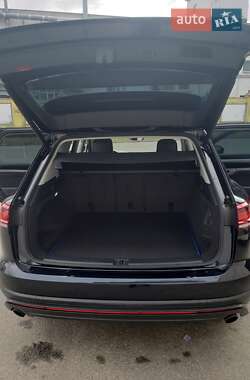 Внедорожник / Кроссовер Volkswagen Touareg 2020 в 