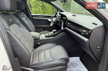 Позашляховик / Кросовер Volkswagen Touareg 2022 в 