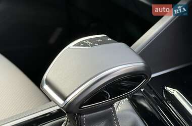 Позашляховик / Кросовер Volkswagen Touareg 2022 в 