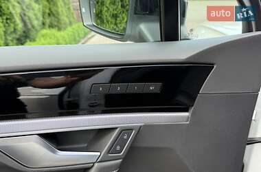 Позашляховик / Кросовер Volkswagen Touareg 2022 в 