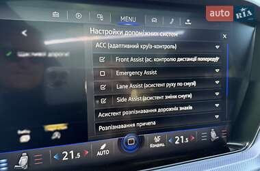 Позашляховик / Кросовер Volkswagen Touareg 2022 в 