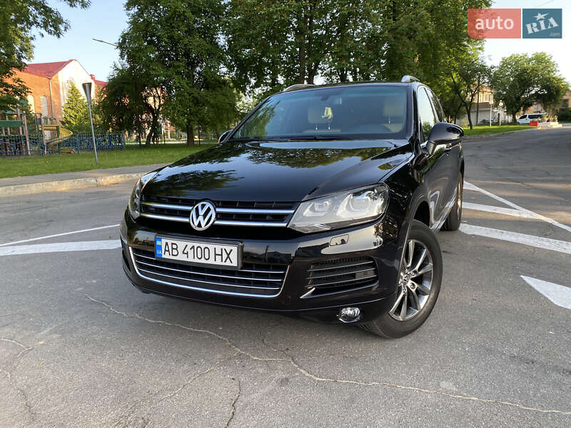 Внедорожник / Кроссовер Volkswagen Touareg 2013 в Виннице