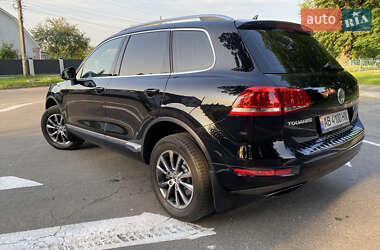 Внедорожник / Кроссовер Volkswagen Touareg 2013 в 
