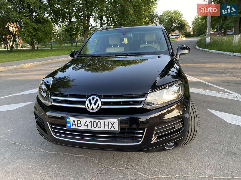 Внедорожник / Кроссовер Volkswagen Touareg 2013 в Виннице